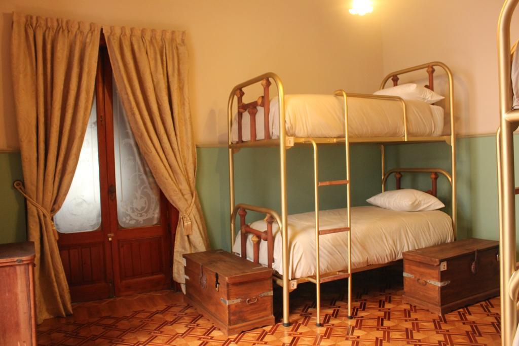 Leonora Hostal 푸에블라 외부 사진