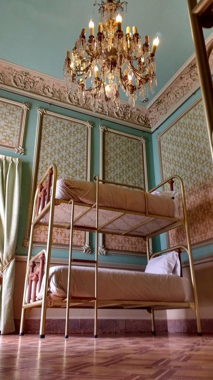 Leonora Hostal 푸에블라 외부 사진