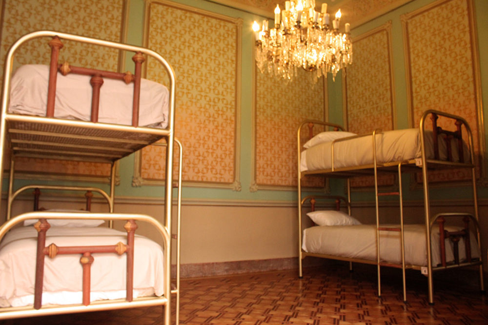 Leonora Hostal 푸에블라 외부 사진