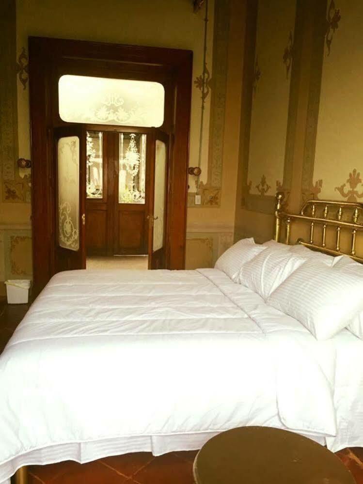 Leonora Hostal 푸에블라 외부 사진