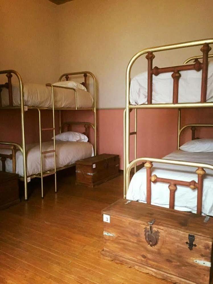 Leonora Hostal 푸에블라 외부 사진