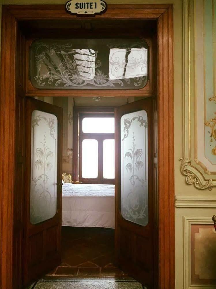 Leonora Hostal 푸에블라 외부 사진