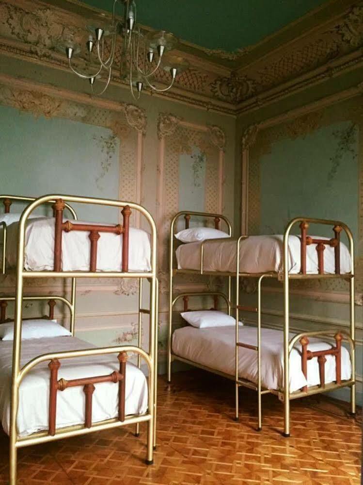 Leonora Hostal 푸에블라 외부 사진
