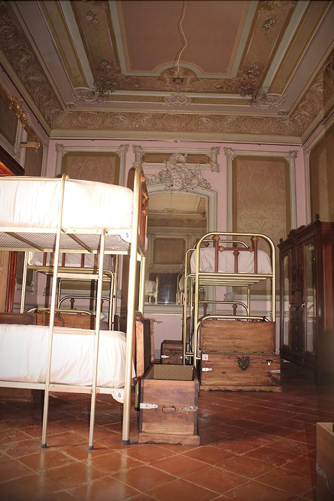 Leonora Hostal 푸에블라 외부 사진
